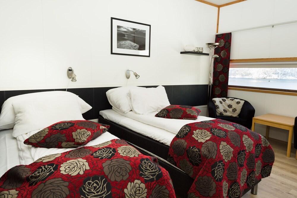 Tjeldsundbrua Hotel Skanland 외부 사진