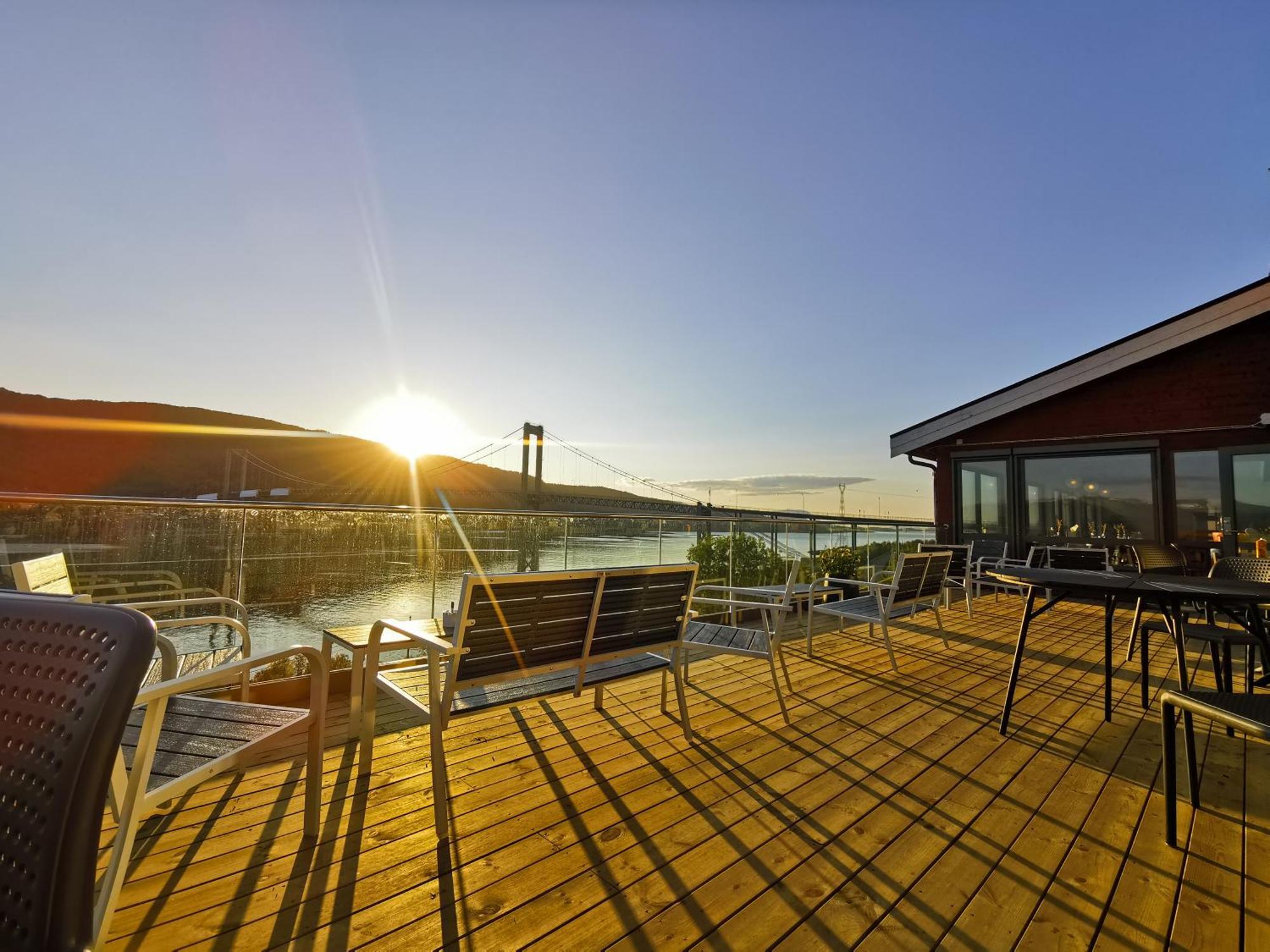 Tjeldsundbrua Hotel Skanland 외부 사진